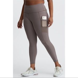 Fabletics On-the-Go Leggings | Size: 3X | Color: Smoky/Taupe
